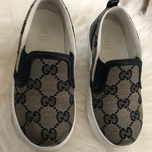 Gucci Signature sneakers Toddler great condition